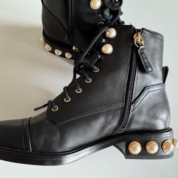 Louise et Cie Black Ankle Boots, 6 1/2, Lace up W  Side Zipper, NWOT - Picture 4 of 6